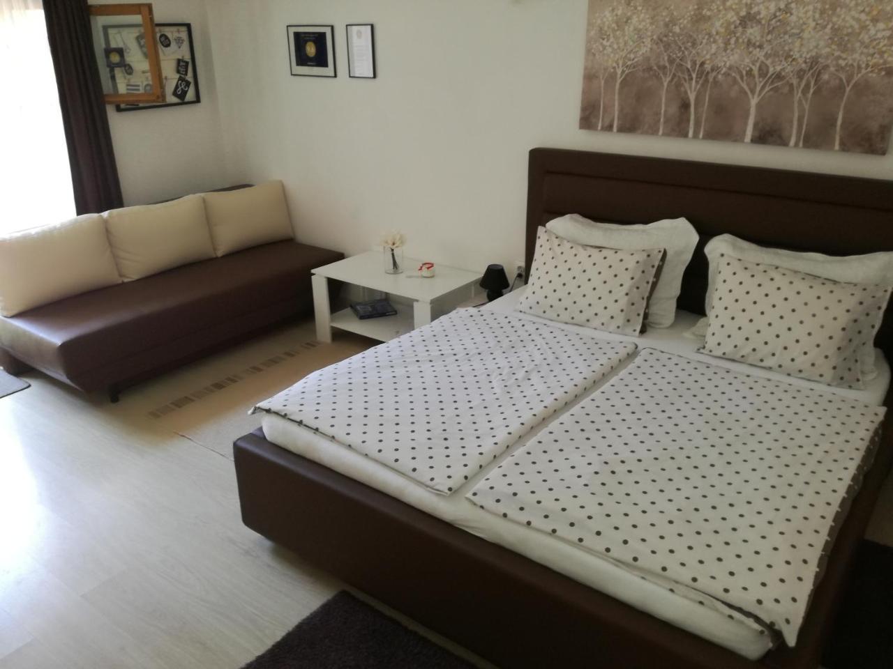 Guesthouse Coco Slavonski Brod Exterior photo