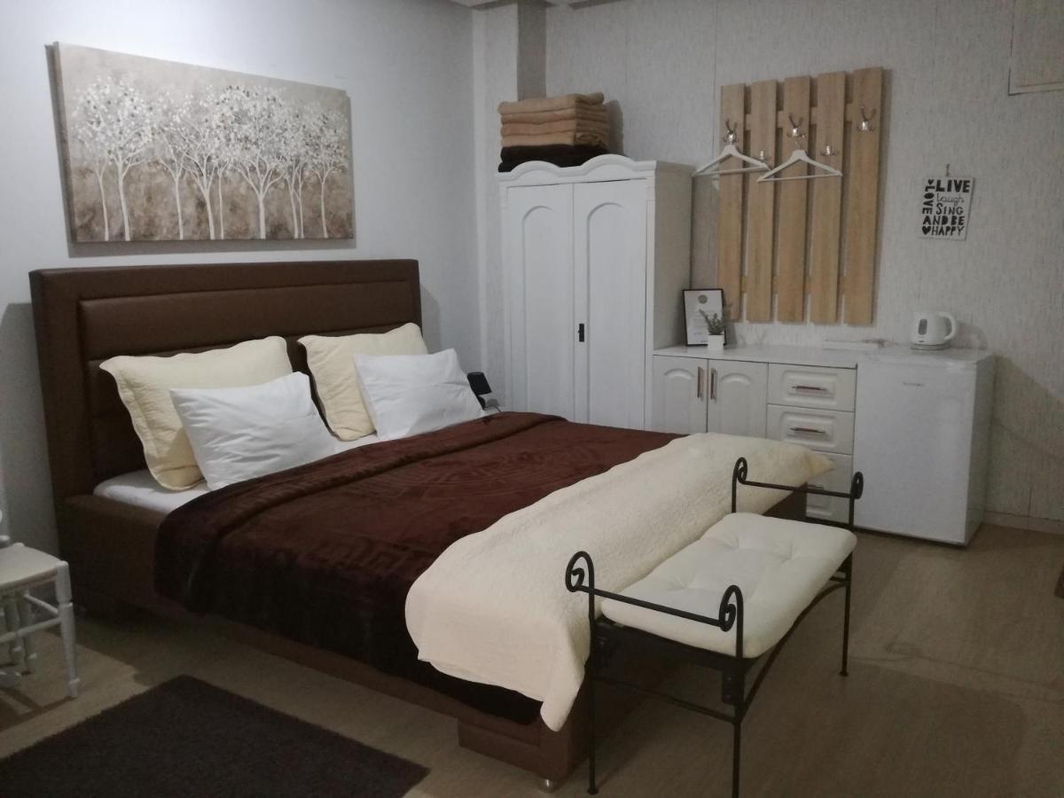 Guesthouse Coco Slavonski Brod Exterior photo